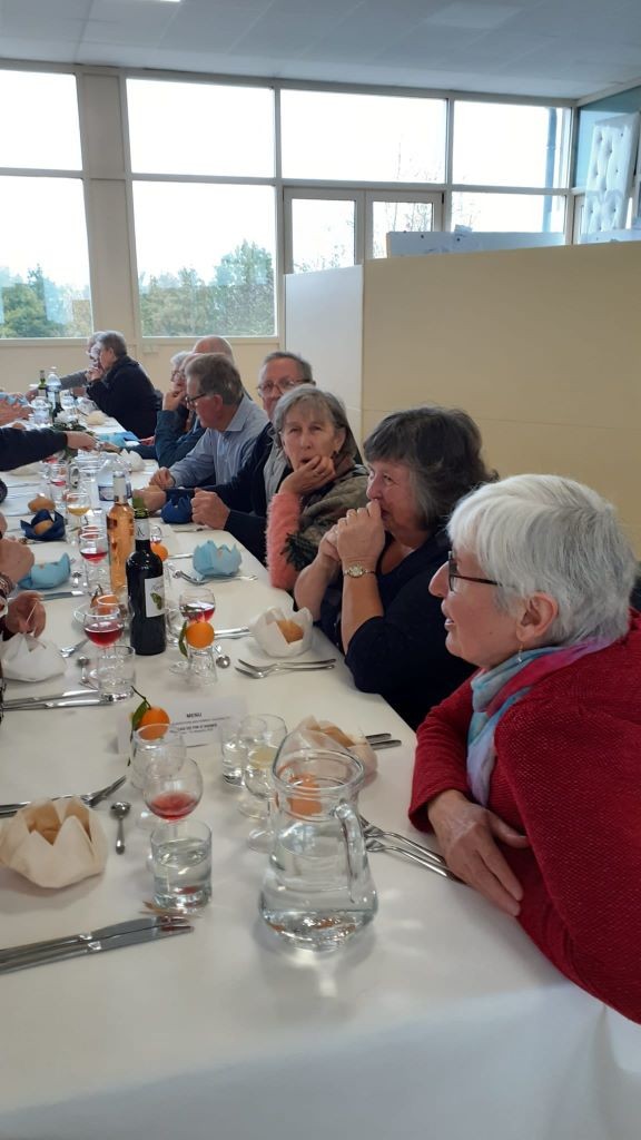 Décembre : REPAS DE FIN D'ANNEE 1-3